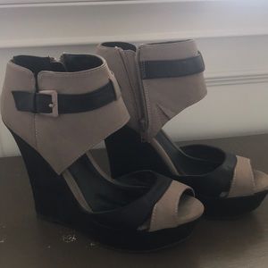 Wedges with ankle support